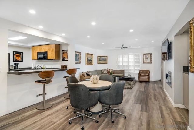 100 Coast 304, La Jolla, CA 92037