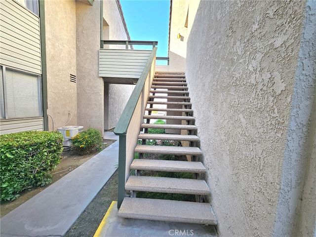 2255 Cahuilla 56, Colton, CA 92324