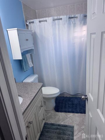 7 Verona Avenue, Hamilton, NJ 08619