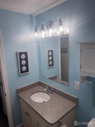 7 Verona Avenue, Hamilton, NJ 08619