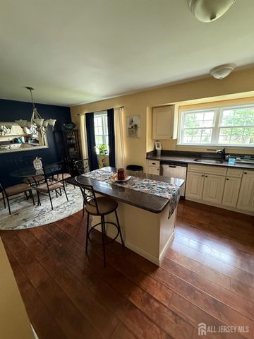 7 Verona Avenue, Hamilton, NJ 08619