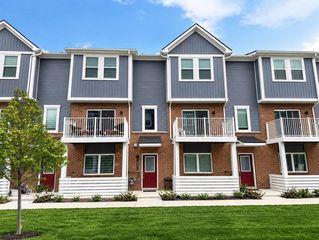 4861 Lismore Lane, Troy, MI 48085