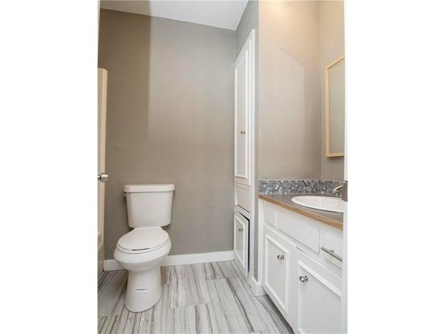 800 Sahara Ave A, Austin, TX 78745