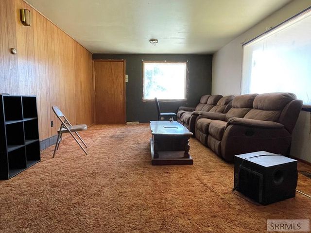 170 N 400 W, Blackfoot, ID 83221