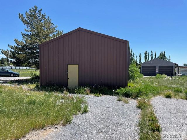 170 N 400 W, Blackfoot, ID 83221