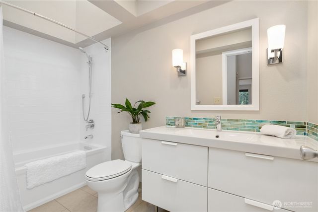 2103 180th Court NE, Redmond, WA 98052