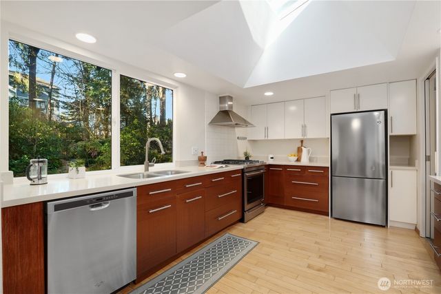 2103 180th Court NE, Redmond, WA 98052