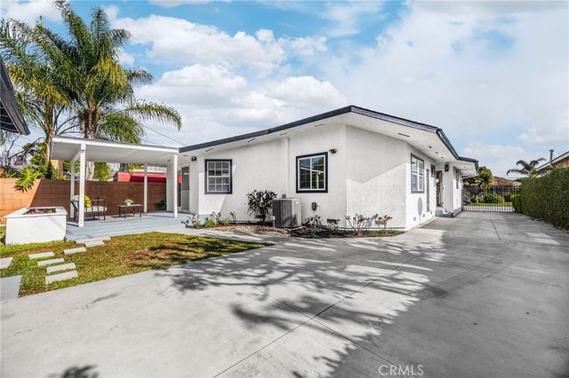 4807 Bentree, Long Beach, CA 90807