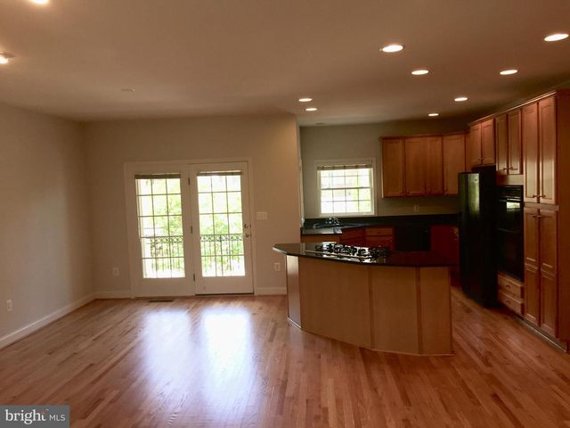 25802 TURLOUGH TER, Chantilly, VA 20152