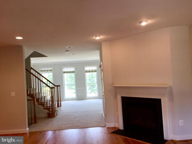 25802 TURLOUGH TER, Chantilly, VA 20152