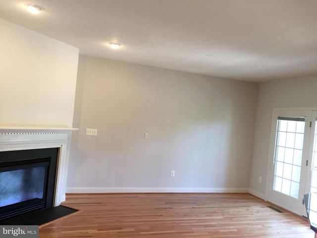 25802 TURLOUGH TER, Chantilly, VA 20152