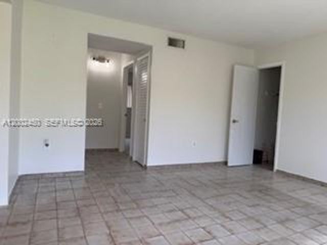 50 W 11th St 1, Hialeah, FL 33010