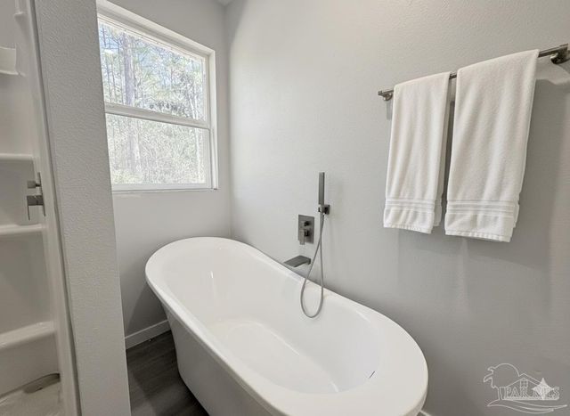 5602 Santa Monica St, Milton, FL 32583