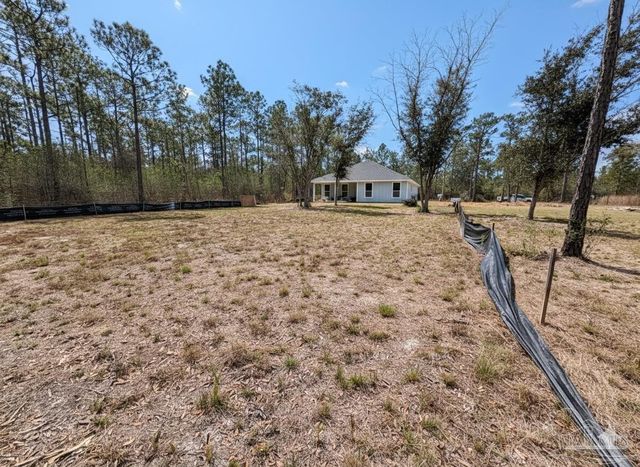 5602 Santa Monica St, Milton, FL 32583