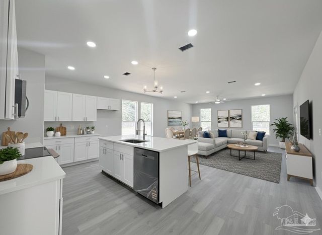 5602 Santa Monica St, Milton, FL 32583