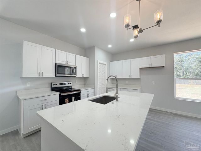 5602 Santa Monica St, Milton, FL 32583