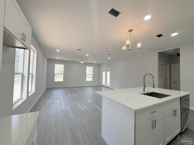 5602 Santa Monica St, Milton, FL 32583