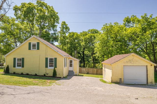 1119 Morningside Dr, Columbia, TN 38401