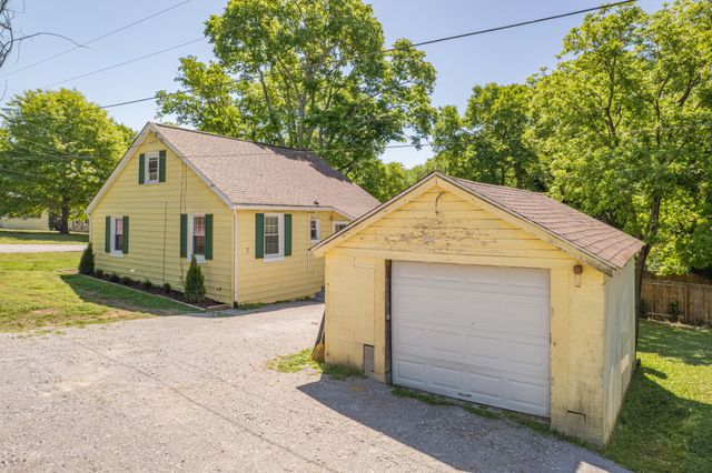 1119 Morningside Dr, Columbia, TN 38401