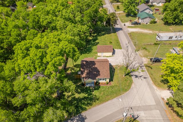 1119 Morningside Dr, Columbia, TN 38401