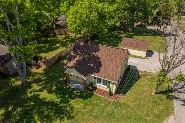 1119 Morningside Dr, Columbia, TN 38401
