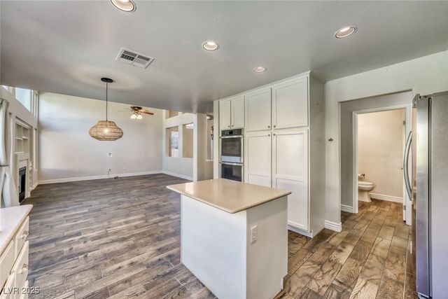 2412 La Sierra Street, Las Vegas, NV 89134