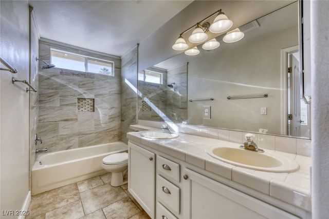 2412 La Sierra Street, Las Vegas, NV 89134