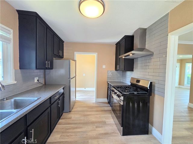705 N Hillford Avenue, Compton, CA 90220