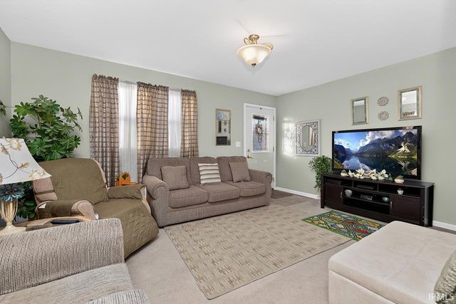 1228 W Lusher Avenue, Elkhart, IN 46517