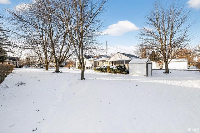 1228 W Lusher Avenue, Elkhart, IN 46517