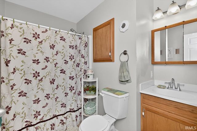 1228 W Lusher Avenue, Elkhart, IN 46517