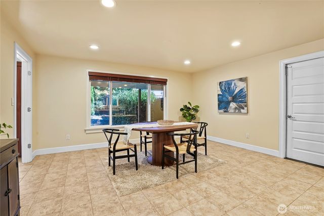 8003 NE 203rd Street, Kenmore, WA 98028