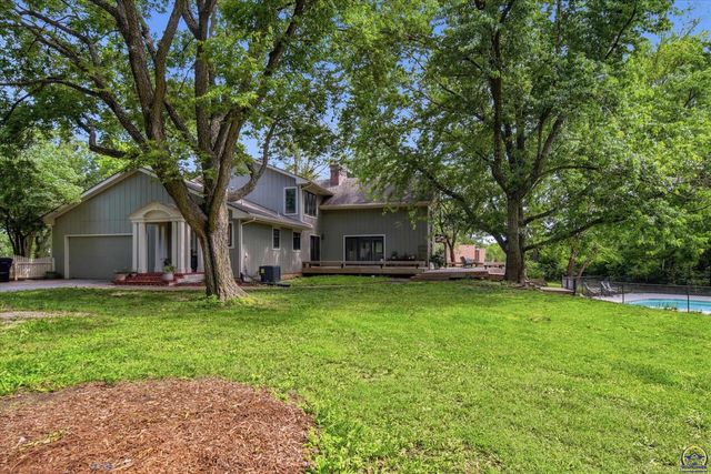 5415 SW Lincolnshire CIR, Topeka, KS 66610