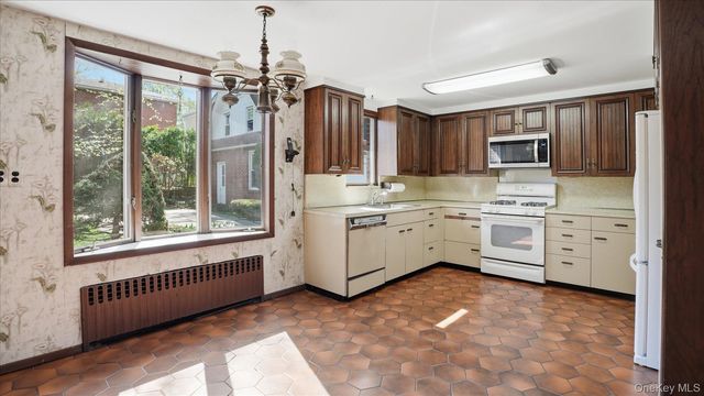 641 158th Street, Whitestone, NY 11357