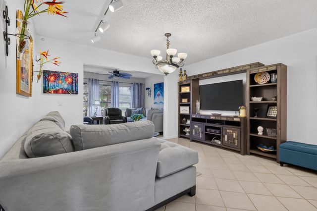 6802 Moonlit Drive, Delray Beach, FL 33446