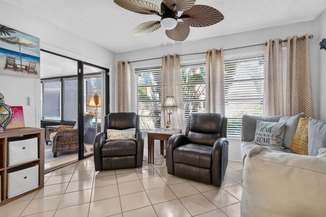 6802 Moonlit Drive, Delray Beach, FL 33446