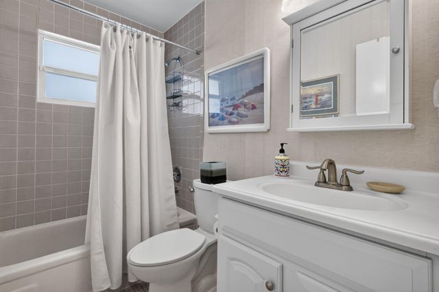 6802 Moonlit Drive, Delray Beach, FL 33446