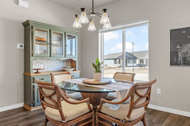 790 Oak Terrace Avenue, North Liberty, IA 52317