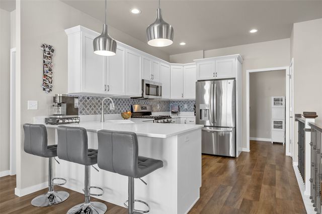 790 Oak Terrace Avenue, North Liberty, IA 52317