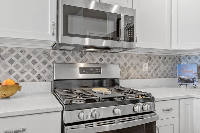 790 Oak Terrace Avenue, North Liberty, IA 52317