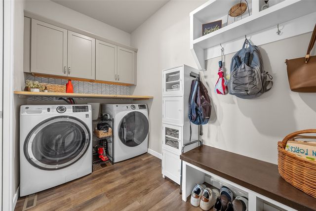 790 Oak Terrace Avenue, North Liberty, IA 52317