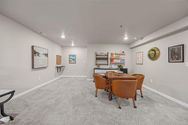 790 Oak Terrace Avenue, North Liberty, IA 52317