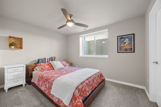 790 Oak Terrace Avenue, North Liberty, IA 52317