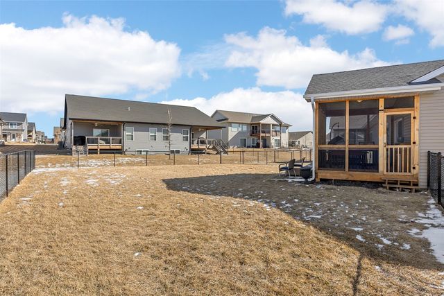 790 Oak Terrace Avenue, North Liberty, IA 52317