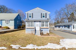 35 Buckley Avenue, Bristol, CT 06010