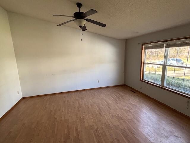 2702 S 14th Street, Ozark, MO 65721