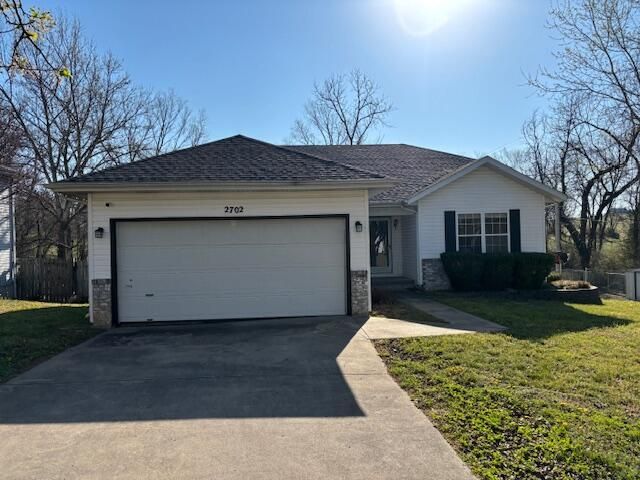 2702 S 14th Street, Ozark, MO 65721