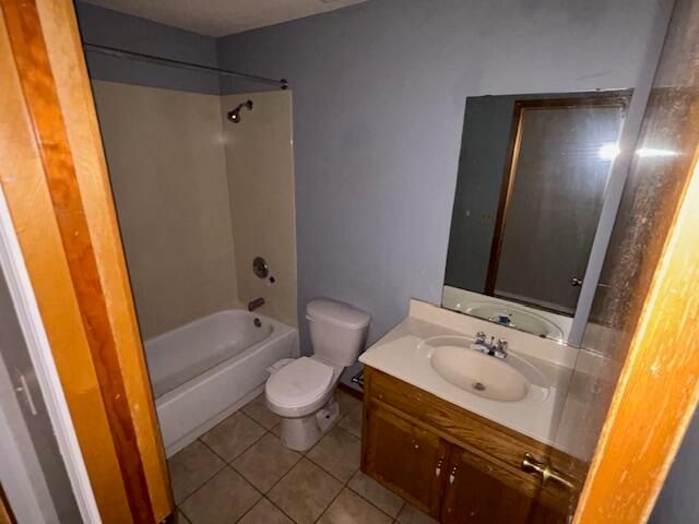 2702 S 14th Street, Ozark, MO 65721