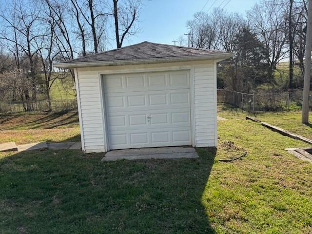 2702 S 14th Street, Ozark, MO 65721