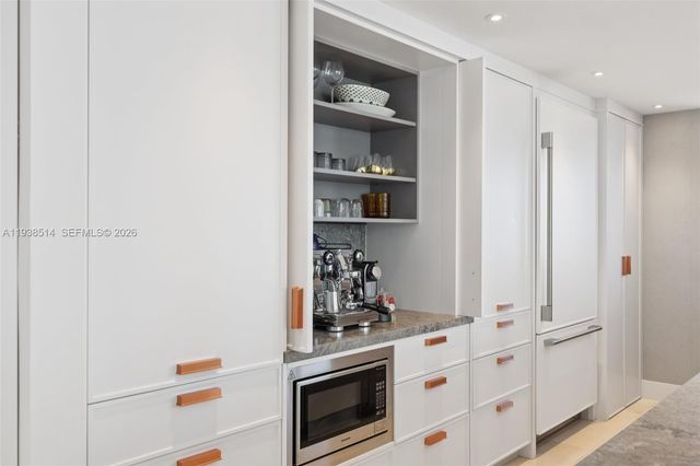 10275 Collins Ave 1110, Bal Harbour, FL 33154